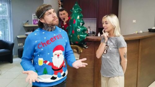 Boyfriend Catches Chloe Temple Cheating On Christmas