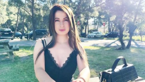 Paola, 25, dreamed of being surrounded by two guys